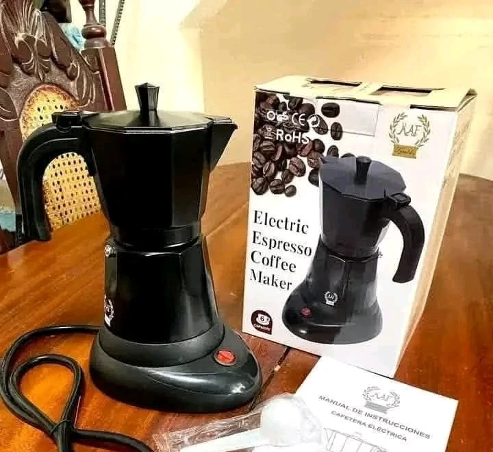 Cafetera eléctrica de 3 a 6 tasas's foto | Jovellanos Express |  BizneCubano
